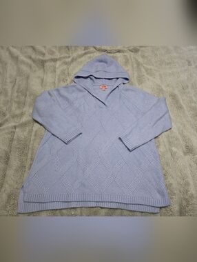 EVRI Light Lavender V‑Neck Cable Knit Hooded Sweater
